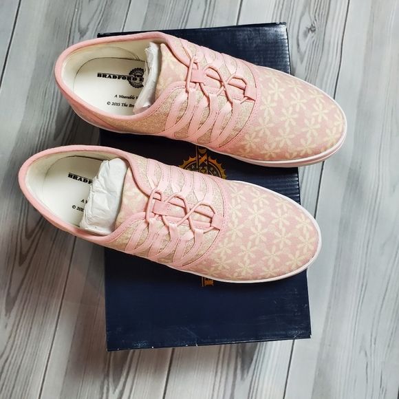 The Bradford Exchange Shoes Bradford Exchange Lace Whope Pink